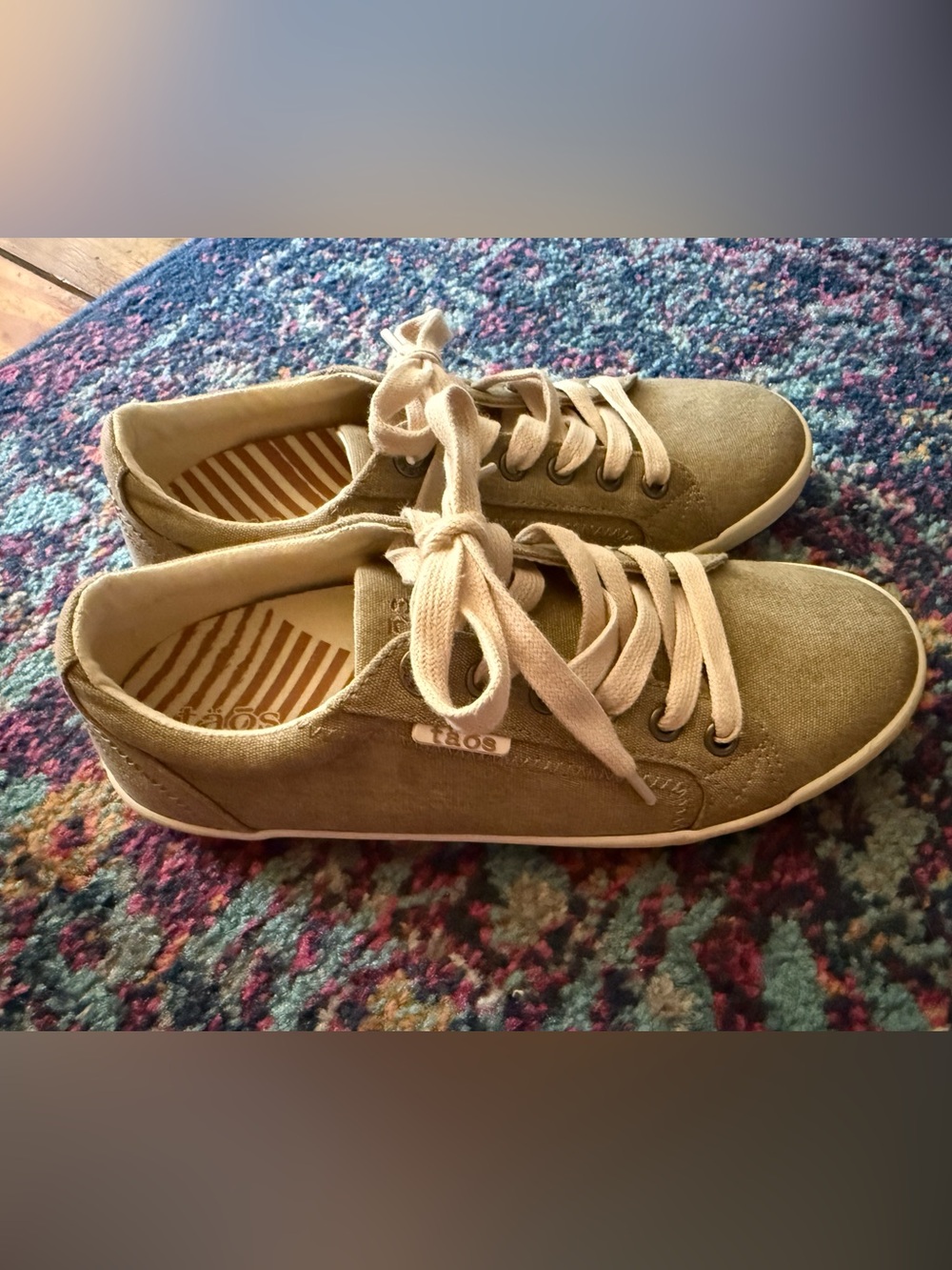 Taos Footwear Women’s Canvas Lace-Up Sneakers in Olive-Tan